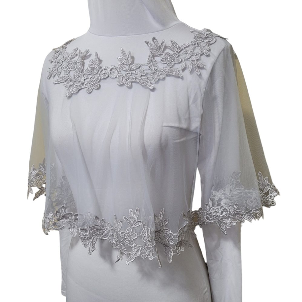 Pale Silver Mesh and Applique Lace Bridal Capelet, Wedding Cape Shawl,‎ NWOT